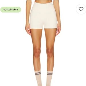 New FlowWell Callista 4" Short in Bone White
WellBeing + BeingWell size XS